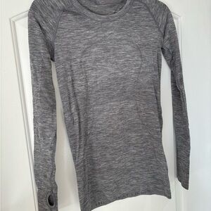 Lululemon Swiftly Tech Long Sleeve - Size 6